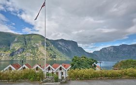 Vangsgaarden Gjestgiveri Hotel Aurland Exterior photo