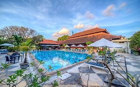 Grand Istana Rama Hotel Kuta Lombok Exterior photo