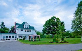 Shamrock Suites Florenceville Exterior photo