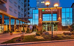 Hotel Nartel Pristina Exterior photo