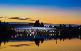 Inn On Long Lake Nanaimo Exterior photo