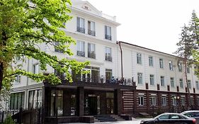 Park Hotel Bishkek Exterior photo