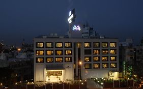 The Metropole Hotel Ahmedabad Exterior photo