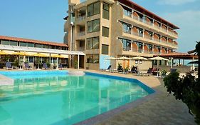 Hotel Le Petit Bateau Conakry Exterior photo