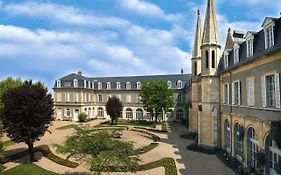 Espace Bernadette Soubirous Nevers Exterior photo