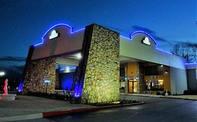 Days Inn By Wyndham Southern Hills/Oru Tulsa Exterior photo