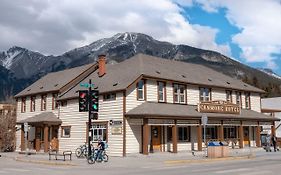 Party Hostel - The Canmore Hotel Hostel Exterior photo