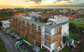 Koa D Surfer Hotel Canggu Exterior photo