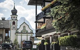 Rosa Alpina Hotel & Spa San Cassiano  Exterior photo