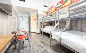 Yha Newcastle Central Newcastle Upon Tyne Hostel Beds photo
