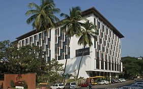 Vivanta Goa, Panaji Hotel Exterior photo