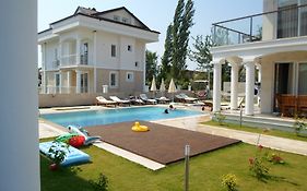 Lighthouse Natalia Aparts Apartamento Fethiye Exterior photo