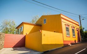 A Casa Amarela Vila Capelas Exterior photo