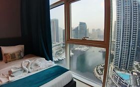Golden Stay Vacation Homes Continental Tower Marina Dubai Exterior photo