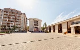 Classic Hotel Osh Exterior photo