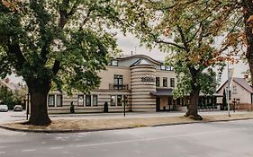 Wolmar Hotel Valmiera Exterior photo
