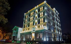 Ambassador Hotel Chisinau Exterior photo