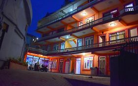 Hotel Santana Pokhara Exterior photo