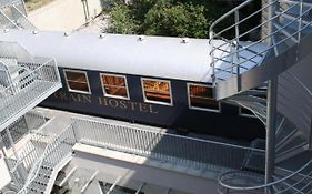 Train Cabin Hostel Bruxelas Exterior photo