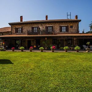 Posada Real La Montanesa Casa de hóspedes Corrales De Buelna Exterior photo