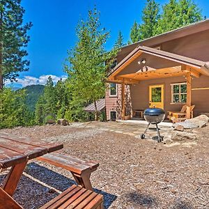Secluded Leavenworth Cabin With Mtn Views And Fire Pit Vila Exterior photo