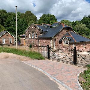 Pumping Station Holidays Apartamento Cinderford Exterior photo