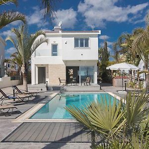 Villa Adaman - Stunning 3 Bedroom Seafront Villa With Pool - Close To The Beach Agia Napa Exterior photo