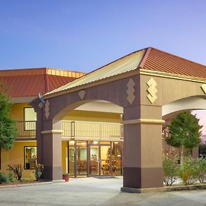 Red Roof Inn & Suites Oxford Exterior photo