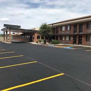 Econo Lodge Salina Scenic Route 89 & I-70 Exterior photo