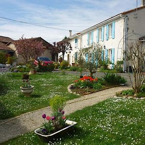 Les Hirondelles Du Paradis 6 Rue Des Oiseaux Acomodação com café da manhã Beaulieu-sur-Sonnette Exterior photo