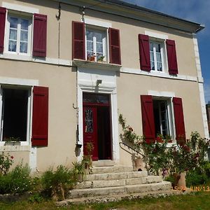 Gite Des Belles Fontaines Acomodação com café da manhã Druyes-les-Belles-Fontaines Exterior photo