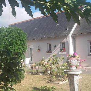 Le Clos Des Roses Acomodação com café da manhã Civray-de-Touraine Exterior photo