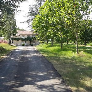 Gite De Beausoleil Acomodação com café da manhã La Romieu Exterior photo