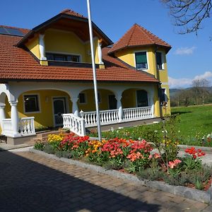 Privatzimmer Marina Hotel Völkermarkt Exterior photo