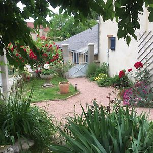 La Maison Aux Hortensias Acomodação com café da manhã Verneuil-en-Bourbonnais Exterior photo