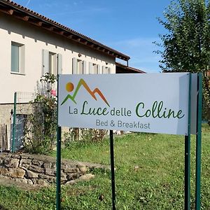 La Luce Delle Colline Acomodação com café da manhã Serravalle delle Langhe Exterior photo