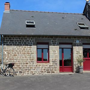 Gite La Loussaudrie Vila Pontmain Exterior photo