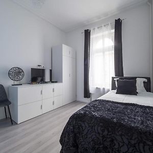 Executive Single Room With En-Suite In Guest House City Centre Luxemburgo Exterior photo