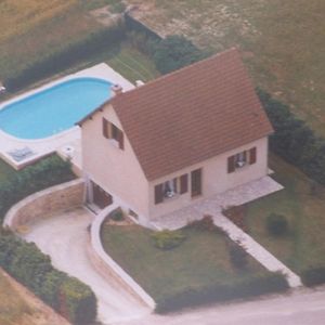 Maison De Vacances Pour 6 Personnes Avec Piscine Lainsecq Exterior photo