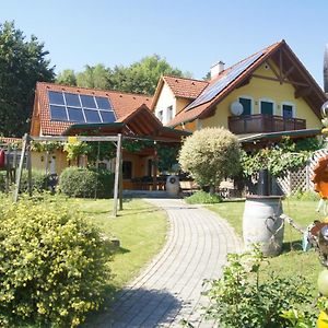 Riegler'S Buschenschank Apartamento Fürstenfeld Exterior photo