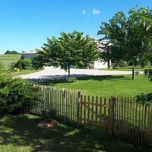 La Roulotte De Glorit Vila Bourg-sur-Gironde Exterior photo