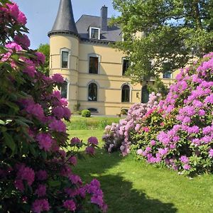 Château Les Tourelles Acomodação com café da manhã Bertrix Exterior photo