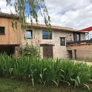 L'Esprit Des Vignes Acomodação com café da manhã Saint-Vérand Exterior photo