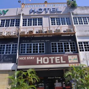 Nice Stay Hotel Raub Exterior photo