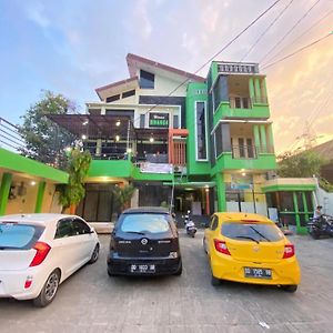 Wisma Binanga Hotel Sudiang Exterior photo