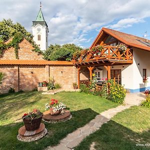 U Starenky Apartamento Dolni Bojanovice Exterior photo