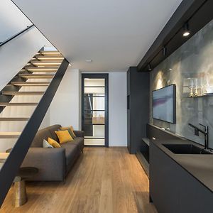 Fully Renovated Stylish Duplex In A Convenient Location Apartamento Praga Exterior photo