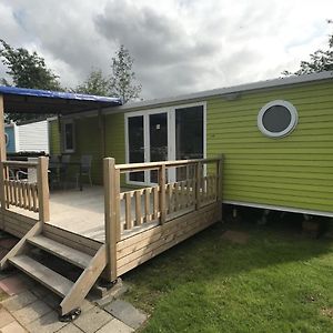 Colorful Chalet With Veranda, Located In Friesland Vila Suameer Exterior photo