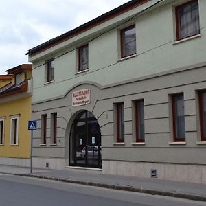 Althann Vendégház és Konferencia Központ Hotel Vác Exterior photo