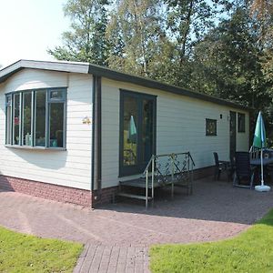 Detached Chalet With A Dishwasher At 21 Km. From Leeuwarden Vila Suameer Exterior photo